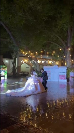 Yo el día de mis XV: La canción 'Lluvia' de XV Azul para bailar