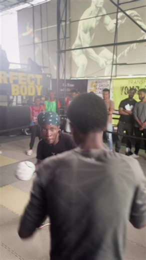 🇪🇹 vs 🇰🇪 amazing fight! The fight Ethiopian kid is self trained yet sooo skilled the kenyan is amazing aswell keep up the good work boys #boxing🥊 #ethiopian_tik_tok🇪🇹🇪🇹🇪🇹🇪🇹 #habeshatiktok #trending #fightclub