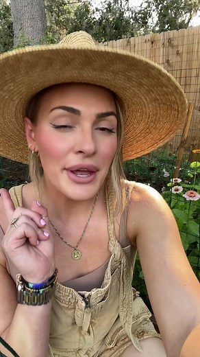 Using FISH FERTILIZER 🐟 regularly when growing flowers (in the ground, a bed or a pot) can provide several benefits: NUTRIENT-RICH: Fish fertilizer is high in essential nutrients like nitrogen, phosphorus, and potassium, as well as trace elements like calcium and magnesium. These nutrients are vital for healthy flower growth and can enhance overall plant vigor. ORGANIC AND ENVIRONMENTLY FRIENDLY: Fish fertilizer is typically derived from fish waste or byproducts, making it an organic and sustai