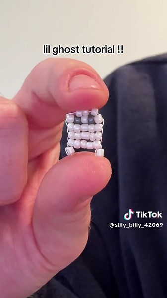 Create Stunning Seed Bead Designs: DIY Tutorial