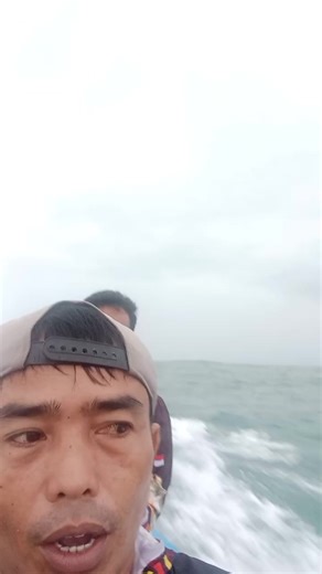 Exploring the Beauty of the Sea: Baratan di Laut