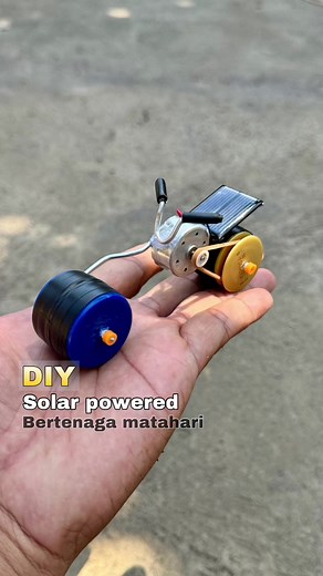 Creative DIY Solar-Powered Motor Scooter Tutorial