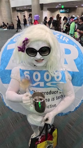 ZIR on Instagram: "Modern Warfare 2 is THE BEST Call of Duty 🫡 #callofduty #cod #animeexpo2025 #mwf2"