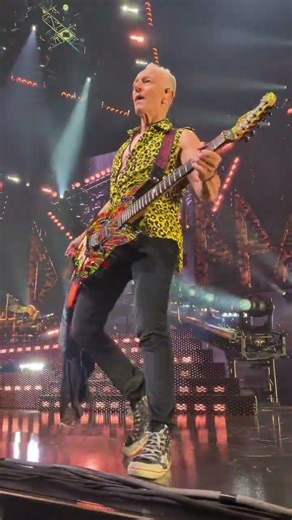 Def Leppard - Pour some sugar on me en vivo #defleppard