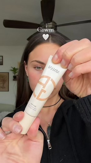 4.5K views · 135 reactions | Good morning ily guys #grwm#glowymakeup#naturalmakeup#softglam#makeuptutorial | Make Up Beauty With Mia | Facebook