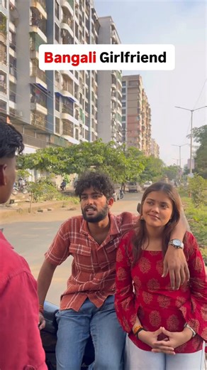 VISHAL SINGH ( 𝐌𝐫 𝗡𝗮𝗹𝗮𝘀𝗼𝗽𝗮𝗿𝗮 ) on Instagram: "Tag karo Bengali ko 🧛‍♀️🥰 @vishalhodophile Follow for more @vishalhodophile #Kolkata #KolkataLife #Bengali #WestBengal #LocalTrain #Language #Comedy #Meme #Funny #Fun #Trending #Viral #Hindi #Bhojpuri #Girlfriend #Boyfriend #Love #Couple #Indian #Sealdah #Howrah #Train #EasternRailway #Rasgulla #BengaliSweets #Mishti #Durgapuja #KolkataTrends #Kolkatacity #TrendingInKolkata [ Durga Puja, Pujo Pandal, Rasgulla, Bengali Foodie, Kolkata St