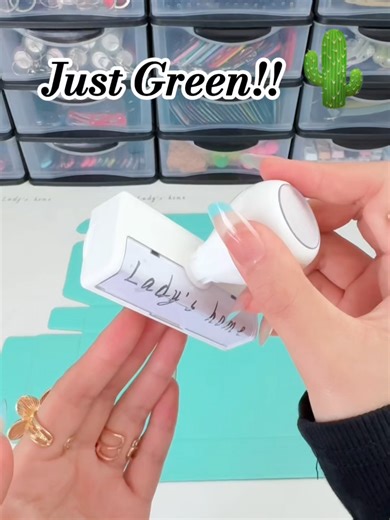 Love this all green mini suitcase self defense keychain set, it looks fresh & clean!🍏 you can custom your package at bio or message me🥰 #LINKINBIO #selfdefenseplug🔌 #selfdefenseplug #luckyscoop #selfdefensekeychain #selfdefense #asmr #capsule #capsulescoop #keyringscoop #keyrings #asmrvideo #safetydefensekeychains #mysterybox #keychainscoop #safetyfirst #safetyscooptrend