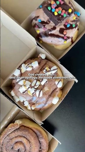 Cinnaholic Cinnamon Rolls