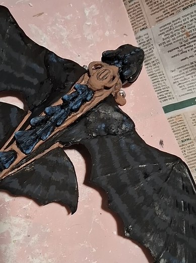 Create a Toothless Sculpture from How to Train Your Dragon