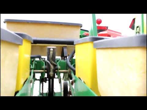 JOHN DEERE 7200 For Sale