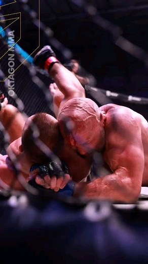 Arm triangle choke v podání Petra Monstera Knížete na Oktagonu 59 v Bratislavě ☝️👍🇨🇿 #mma #mmafighter #oktagon #oktagonmma #czechfighters @mma_monster_ | Czechfighters