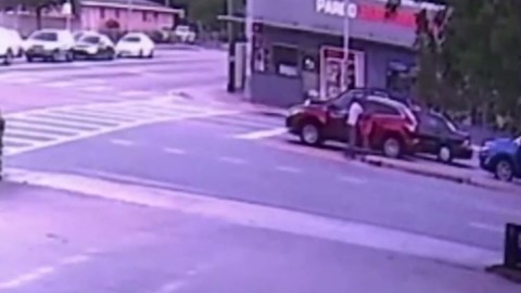 Video shows telenovela star punch driver in road-rage death