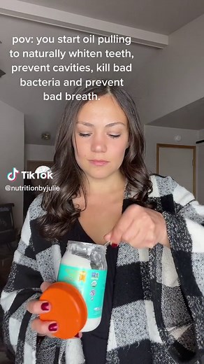 Have you ever tried it?! #guthealth #oilpulling #oilpullingbenefits #guthealthtips #guthealthhacks