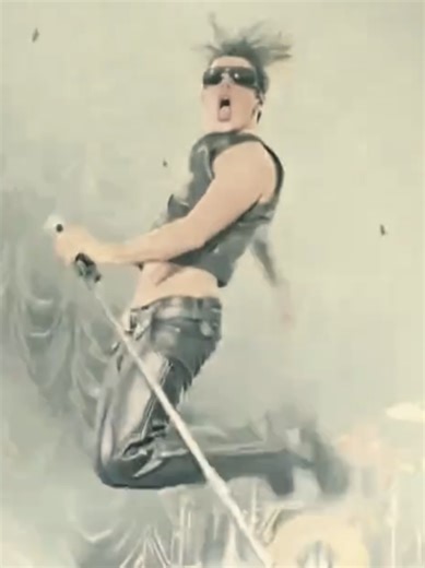 All 📷 and edits by me. Follow me for more OG Yungblud content and MUCH more to come 🖤 #music #fyp #foryoupage #dom #yungblud @yungblud