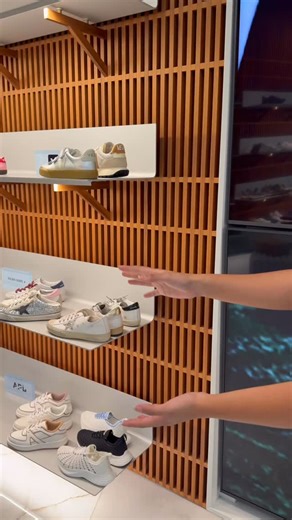 A pop of color to run the world💗👟 APL styles avaible for her💗 #giobyb #apl #sneakers #lifestyle #running #performance #panama | GIO by B.