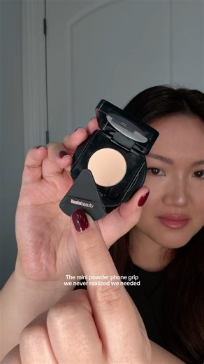 Huda Beauty mini easy bake pressed powder phone grip | #makeup #hudabeauty #newmakeup #pressedpowder