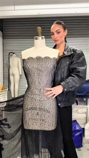 R’Bonney Nola on Instagram: "Not mass produced ✂️🧵🙅🏻‍♀️ Gown @rbonneynola_design Makeup @yamilemakeup Hair @hairbylizzyferg"