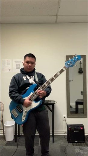 Freestyle on Bass Guitar #fenderjaszzbass #bassguitar