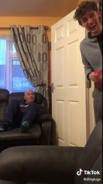 Shocken bad language 🤨 #fyp #foryou #comedy #prank #baldy