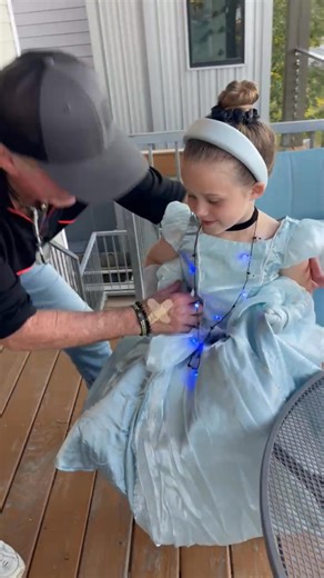 Cinderella has arrived ! Happy Halloween | Cindy Williams