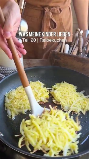 TEIL 20 | REIBEKUCHEN🥔🧅🍎#reibekuchen #kartoffelpuffer #kartoffeln #kinderrezepte #mamaalltag