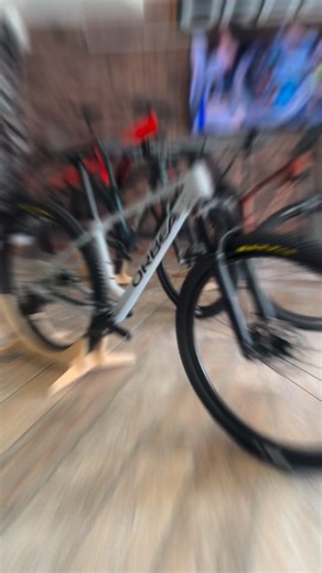 Center Bike on Instagram: "Orbea Alma H30 te acompaña a subir de nivel: ligera, estable y hecha para disfrutar cada ruta con más control y confianza 🚵‍♂️✨ Orbea te acompaña a lograr más metas, más kilometros y llegar cada vez mas lejos 🤩 #OrbeaAlmaH30 #MTBChile #RideOrbea #BikeLife #centerbike__ @orbea.chile"