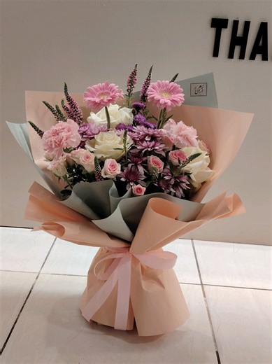 Beautiful flowers bouquet gift so happy#freshflowersbouquete #trendingtiktok #freshflowers #specialbouquet