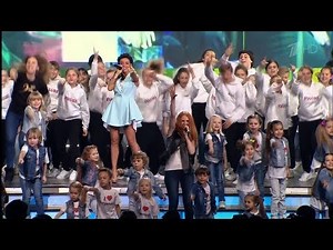 t.A.T.u. - "Nas Ne Dogoniat" Live @ Neposedy 25th Anniversary