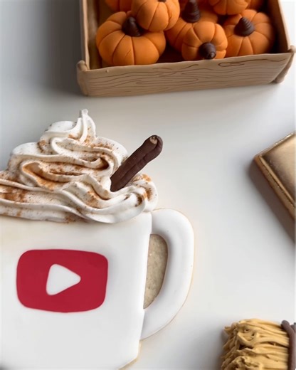 YouTube on Instagram: "fall cookie decoration final boss 🎃 @lizziebakesco #cookiedecorating #fallseason #satisfying"
