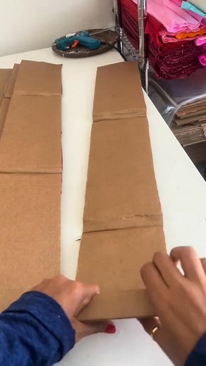 This is your sign to start making piñatas #pinatamaker #howtomakeapinata #thepinatamom | The Piñata Mom