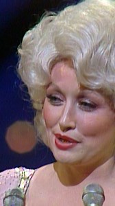Taking a trip down memory lane and now have Dolly Parton’s Entertainer of the Year acceptance speech replaying in our head #CMAawards | CMA Country Music Association