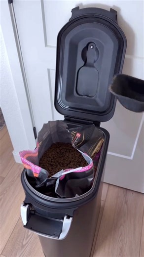 Home Wisdom on Instagram: "Comment " pet " to get li.nk product This simplehuman pet food container is worth it. Airtight seal keeps food fresh, scoop locks in the lid, and the matte black finish looks so clean in any space. #PetEssentials 🐾 #DogFoodStorage #CatFoodStorage #AmazonFinds #PetCare #HomeOrganization #Simplehuman #PetParents #AmazonMustHaves""