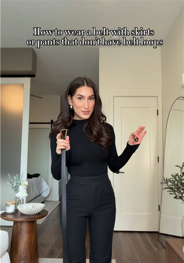 How to Wear a Belt with Skirts or Pants Without Loops