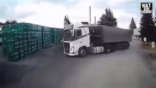 1M views · 3.1K reactions | Welke strijder met bestuurlijke functie zien we hier? #wateensound #titom #boemisho #truck #vrachtwagen #vrachtwagenchauffeur | Wat Een Sound | Facebook