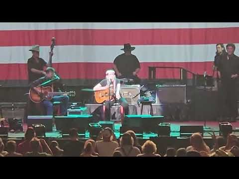 "Roll Me Up and Smoke Me When I Die" | Willie Nelson | Outlaw Fest Noblesville, 09/18/25