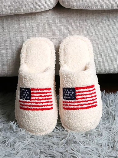 Come home. Slip into softness. Stay a little longer. ComfyLuxe brings elevated comfort to your everyday routine — minimal design, premium feel, effortless living. Discover more in bio ✨ #ComfyLuxe #CozyLiving #ElevatedBasics #ComfortFirst