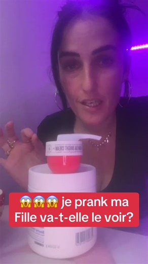 Prank amusant entre mère et fille 😱🤣