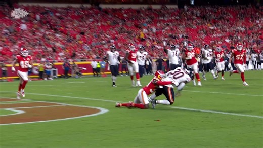 Royce Freeman's first preseason TD as a Bear comes via special delivery from Bagent