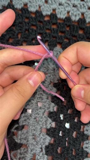 How to Make a Crochet Slip Knot 🧶 | Beginner Tutorial