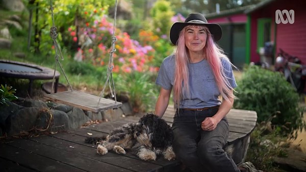 Top Tip | Composting Pet Poo - Gardening Australia