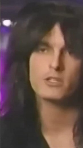 Why Mötley Crüe Really Embrace Grunge?