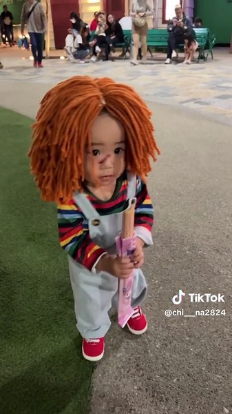 ベビーチャッキー#チャッキー #チャッキーコーデ #チャッキーコスプレ #ベビーチャッキー #1歳4ヶ月 #女の子ベビー #女の子ママ #男の子ママ #兄妹ママ #ユニバ #ユニバーサルスタジオジャパン #ハロウィン #ホラーナイト #ホラーナイト2023 #大阪 #赤ちゃんのいる生活