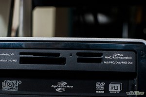 HDD and CD / DVD installation , power and data cables