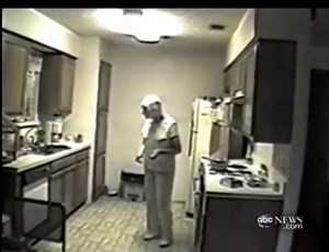 Experience 12 Minutes In Alzheimer's Dementia If you or someone you know would be interested in learning more about upcoming research studies on Alzheimer's, click this link and Sign up http://bit.ly/2uWqI1r We need your Help! "Like" our page to help Spread the Word about Alzheimer's Awareness! Tell your friends to "like" us as well! Video credit: ABCNews | Alzheimer's Inspiration