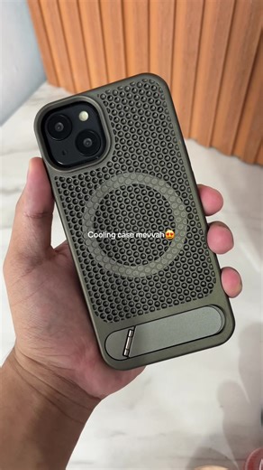 Elegant Cooling Magnetic Hybrid Standing Case