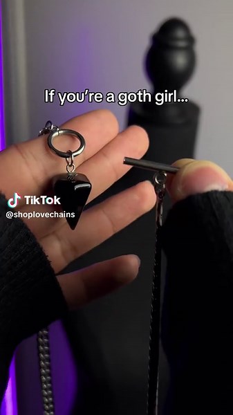 Are you a bad, hot goth girl? 🥵 #necklace #chain #choker #goth #gothgirls