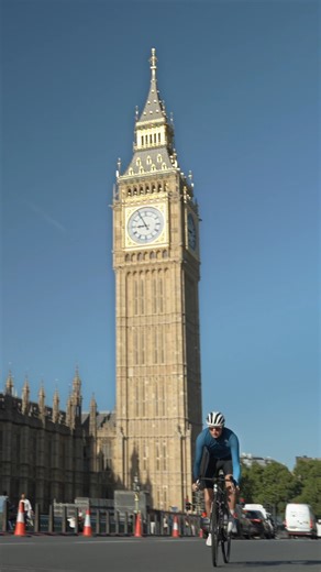 33K views · 249 reactions | ‍♂️ London streets, powered by iGPSPORT. With Binavi bike computer and SRmini tail light, every ride is smarter, safer, and smoother — even in the heart of the city. #RideLondon #iGPSPORT #Binavi #SRmini #CyclingCity #RideSmart #CyclingTech #bike #cycling #cyclingstyle #bikesafety | iGPSPORT-Global | Facebook