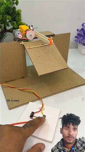 DIY HANGAR GATE MECHANISM WORKING MODEL