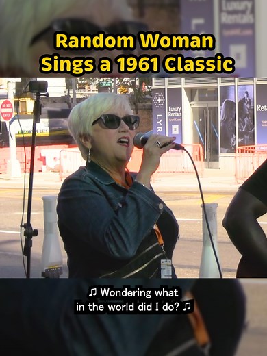 Patsy Cline Classic Sung Beautifully on the Street