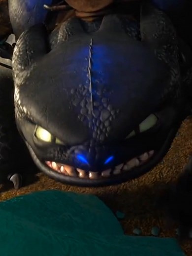 Epic Battle: Toothless vs Alpha in 'How to Train Your Dragon 2'